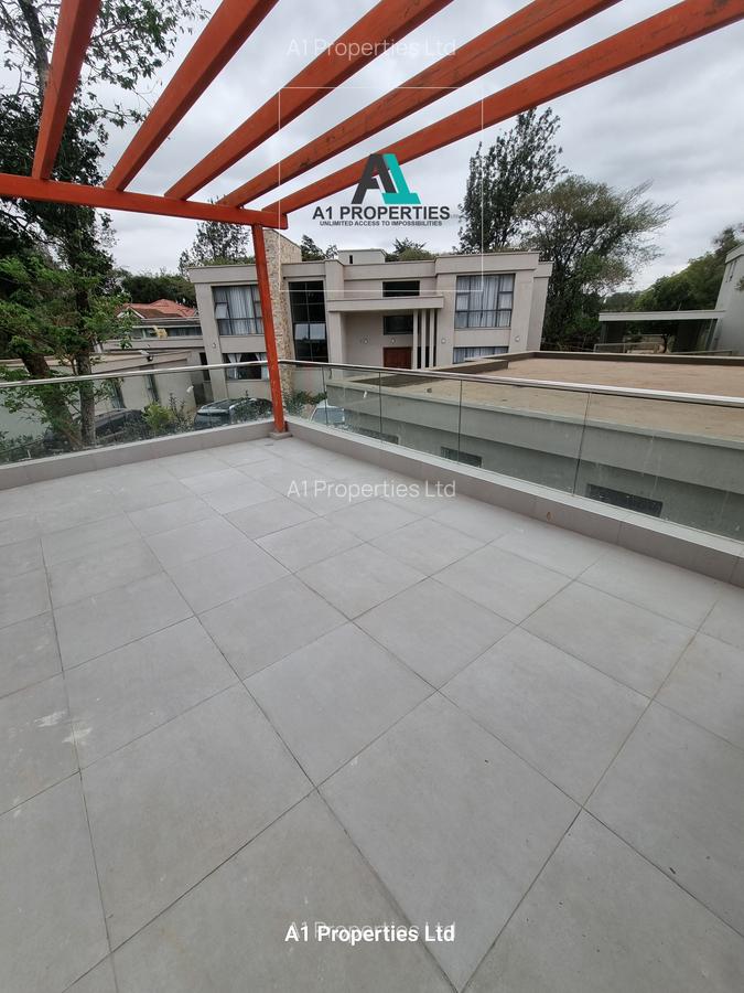5 Bed Townhouse with En Suite in Karen - 11