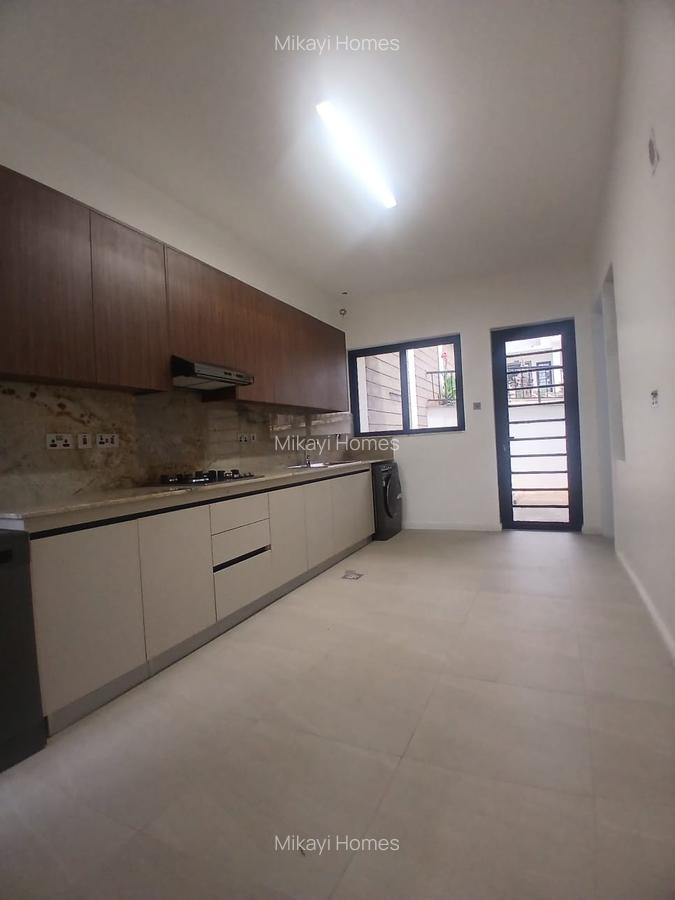 5 Bed Villa with En Suite in Lavington - 7