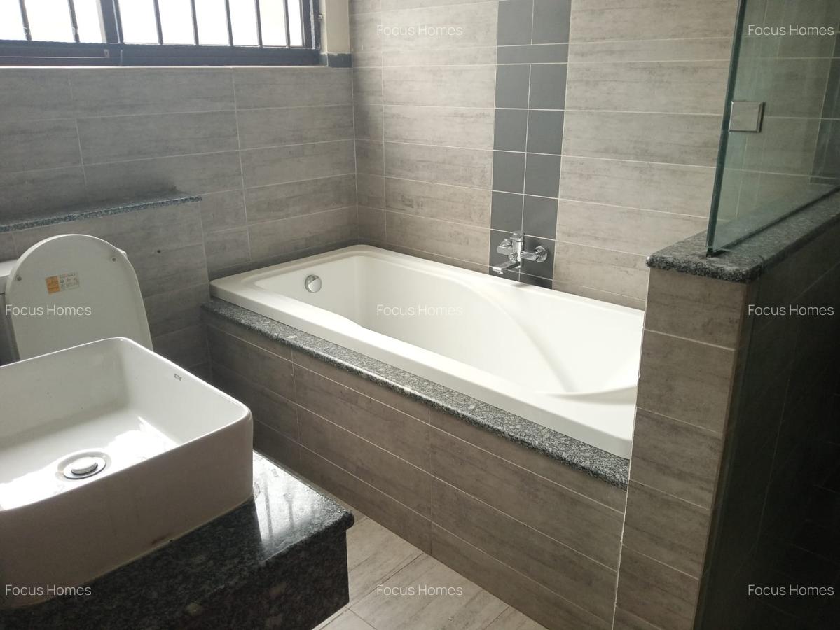 4 Bed Townhouse with En Suite in Lavington - 12
