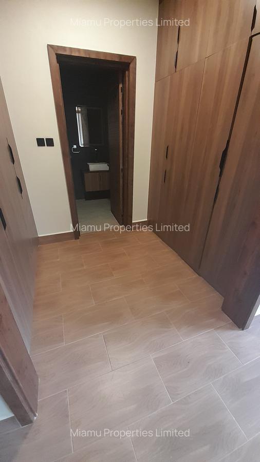 4 Bed Townhouse with En Suite at Banana Road - 8