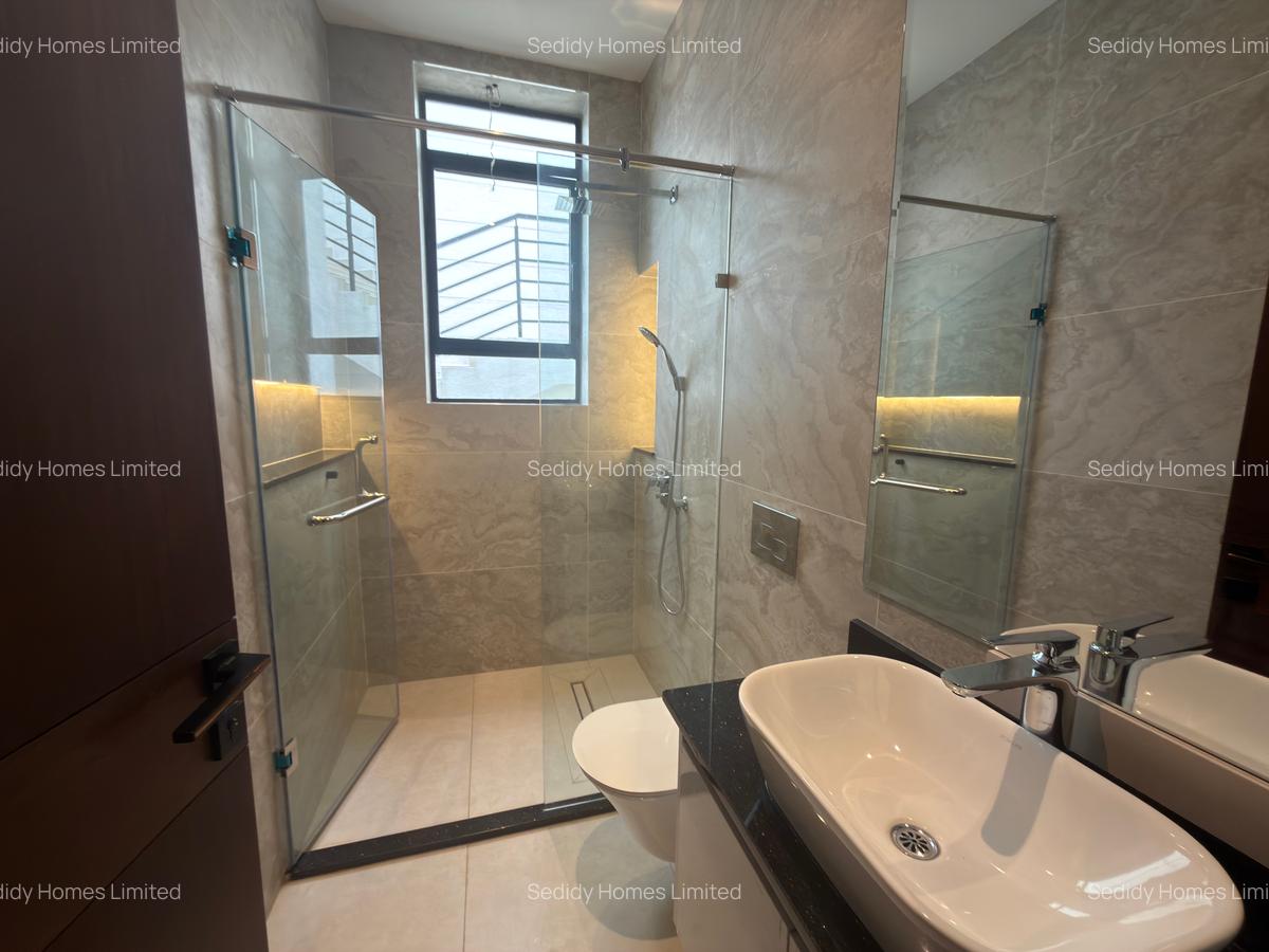 6 Bed Villa with En Suite in Kitisuru - 10