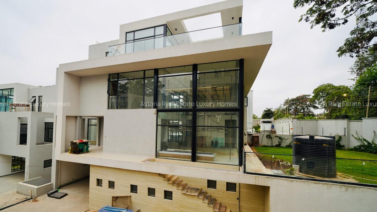 5 Bed Villa with En Suite at 2026-187 5 Bed - 4