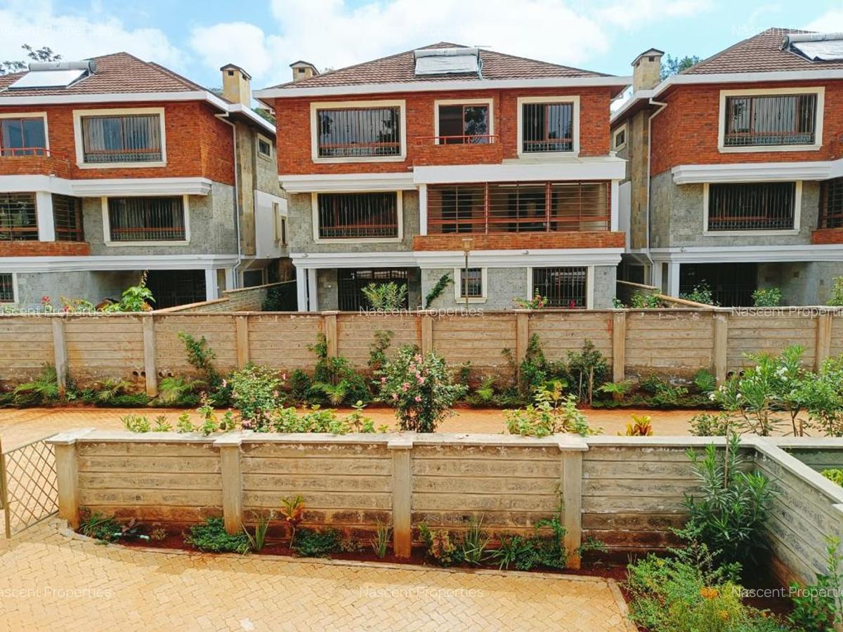 5 Bed Villa with En Suite in Spring Valley - 8