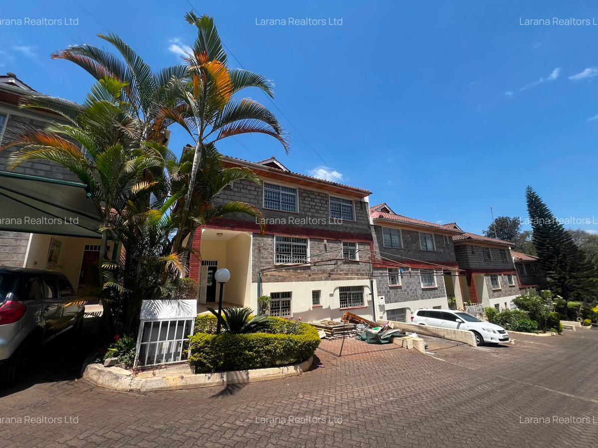 4 Bed Townhouse with En Suite at Kabarsiran - 1