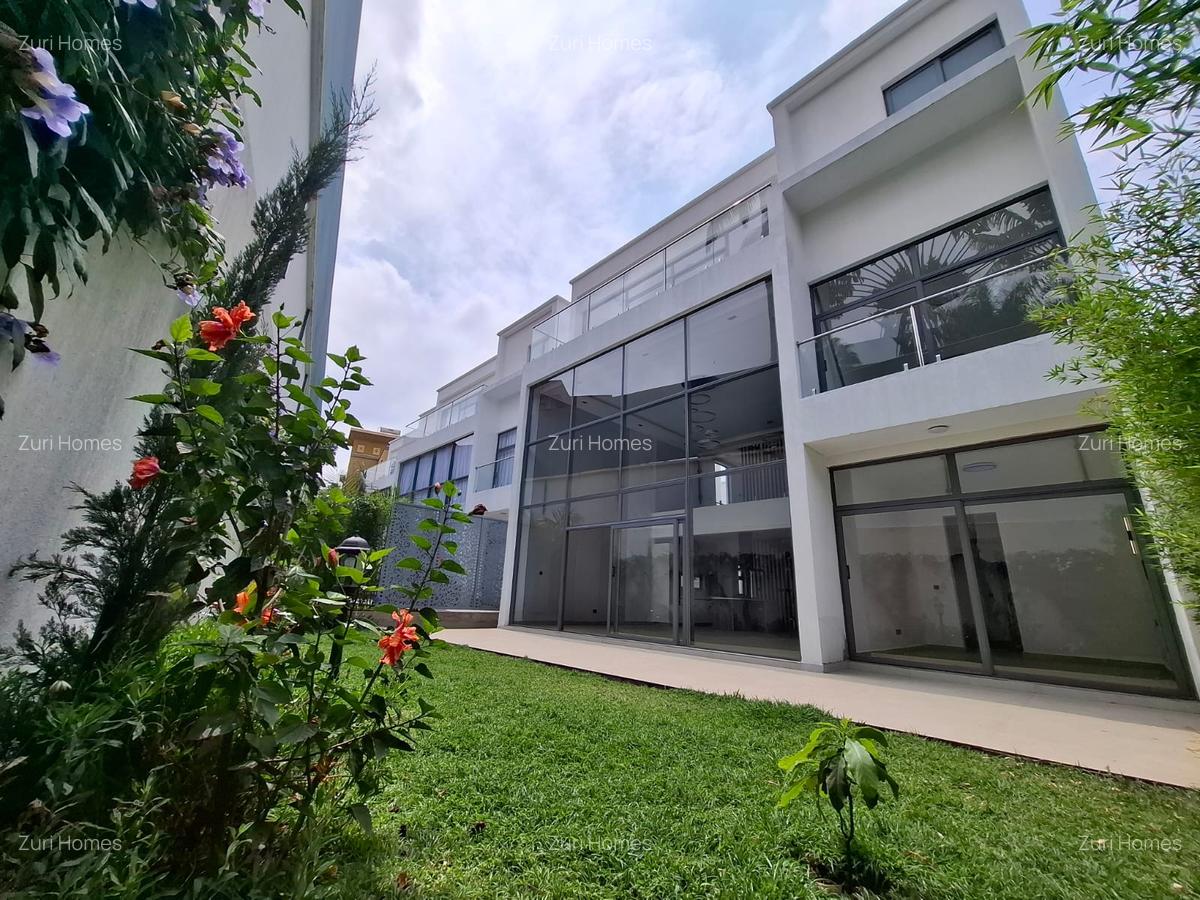 5 Bed Townhouse with En Suite in Lavington - 13