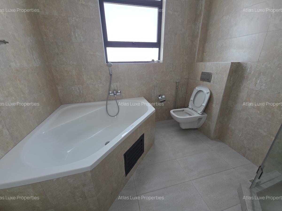 5 Bed Townhouse with En Suite at New Runda - 14