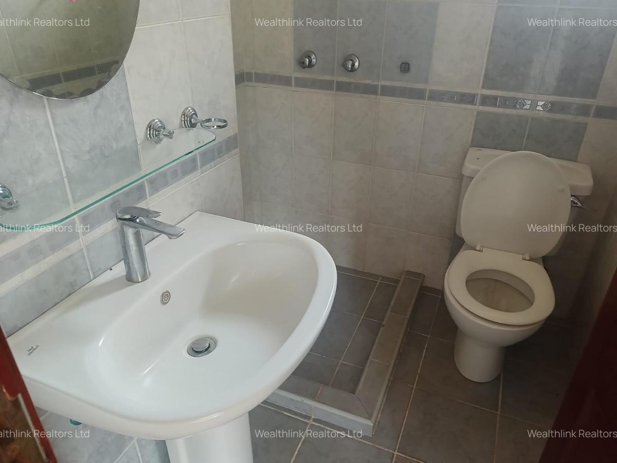 4 Bed Townhouse with En Suite at Redhill - 12