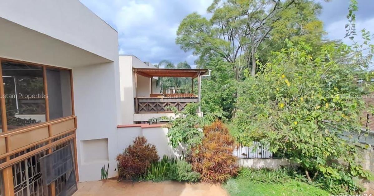 5 Bed Townhouse with En Suite in Lavington - 12