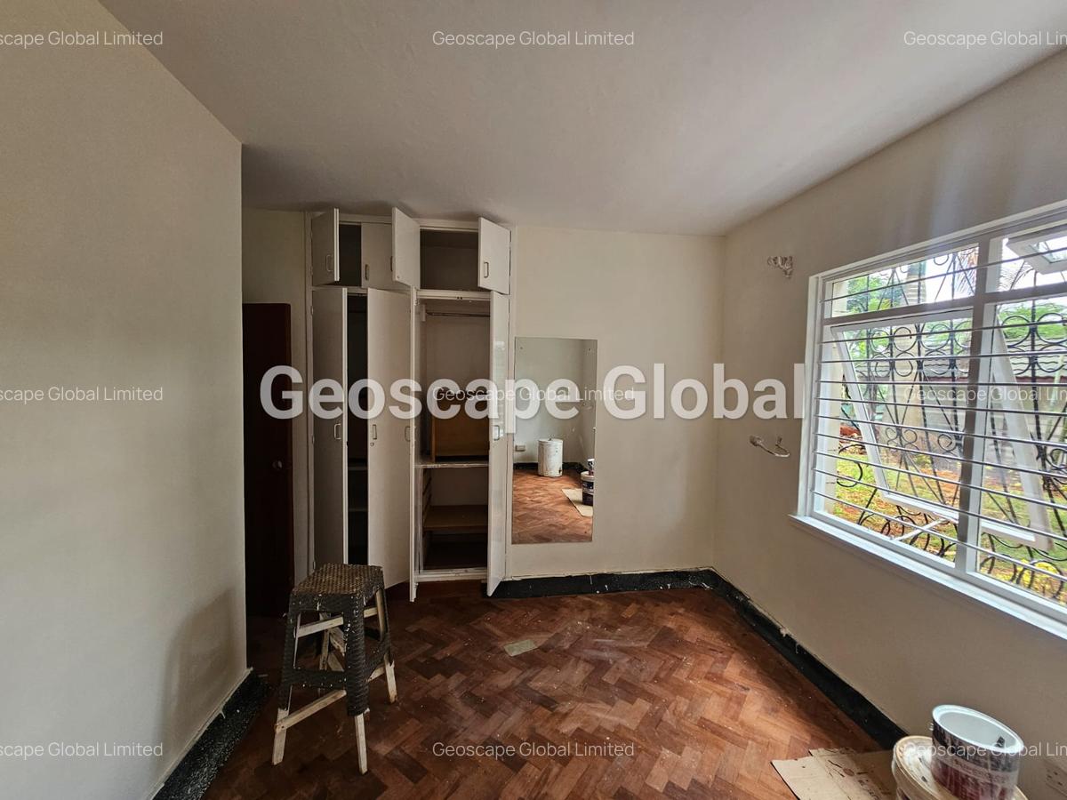 4 Bed House with En Suite in Runda - 13