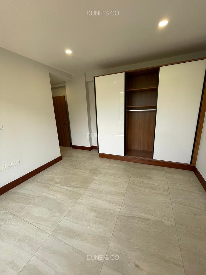 Serviced 2 Bed Apartment with En Suite in Westlands Area - 15