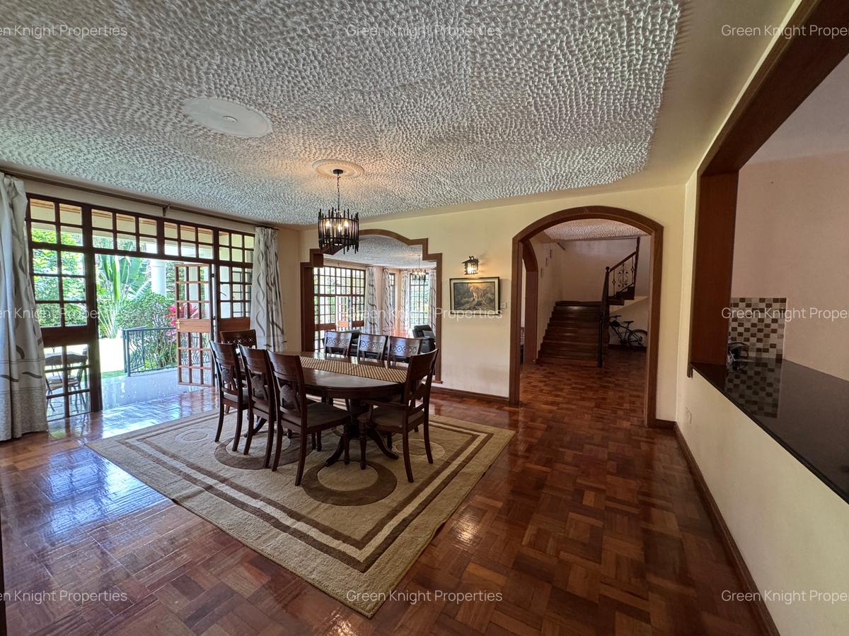 6 Bed House with En Suite in Runda - 2