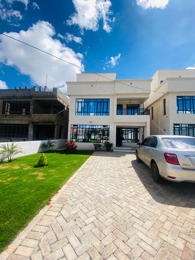 5 Bed Townhouse with En Suite at Mugutha - 3