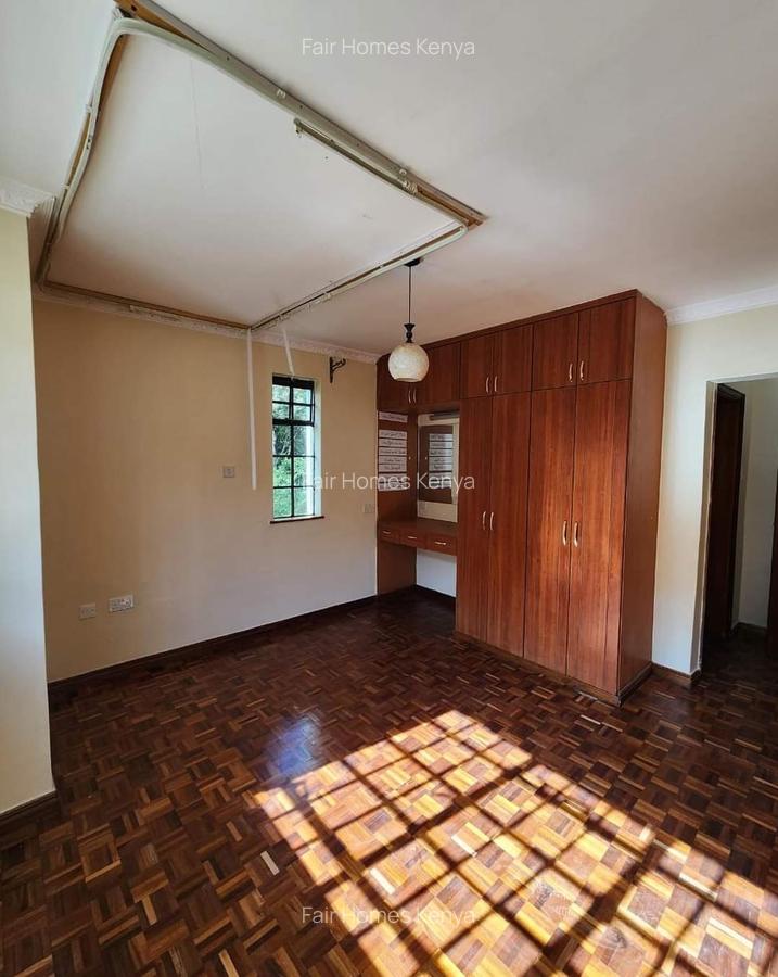 5 Bed Townhouse with En Suite at Hatheru Road - 10