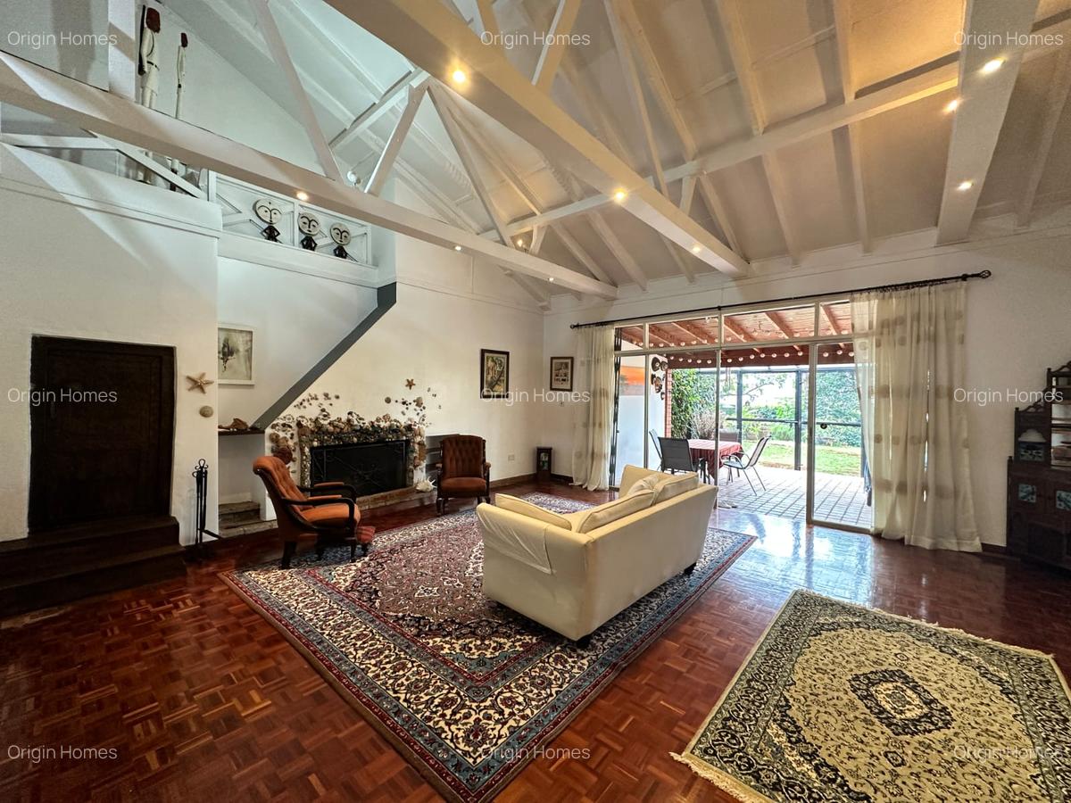 2 Bed House with En Suite at Loresho Crescent - 2