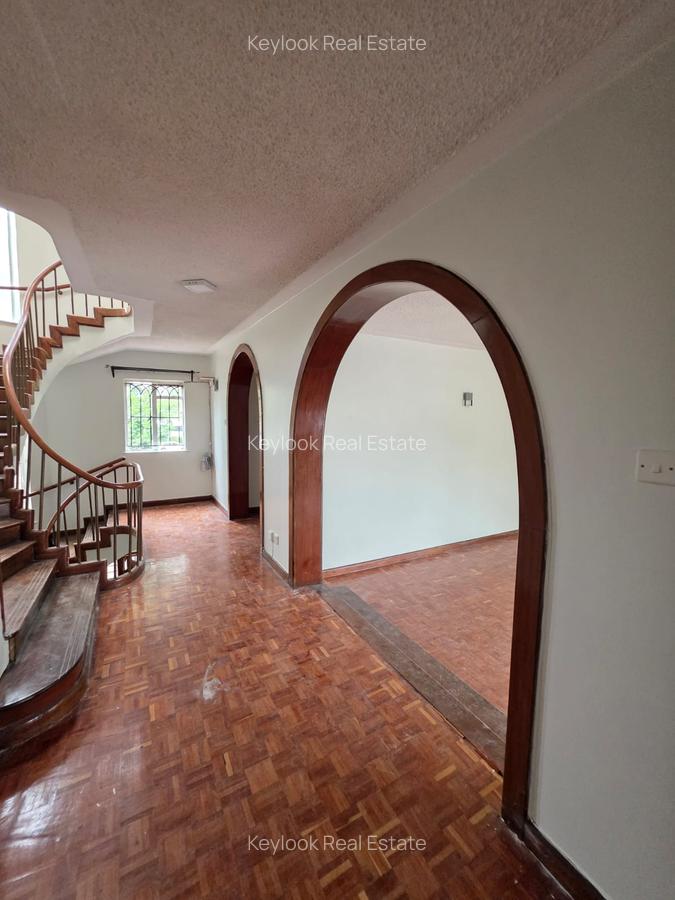4 Bed Townhouse with En Suite at James Gichuru Road - 6