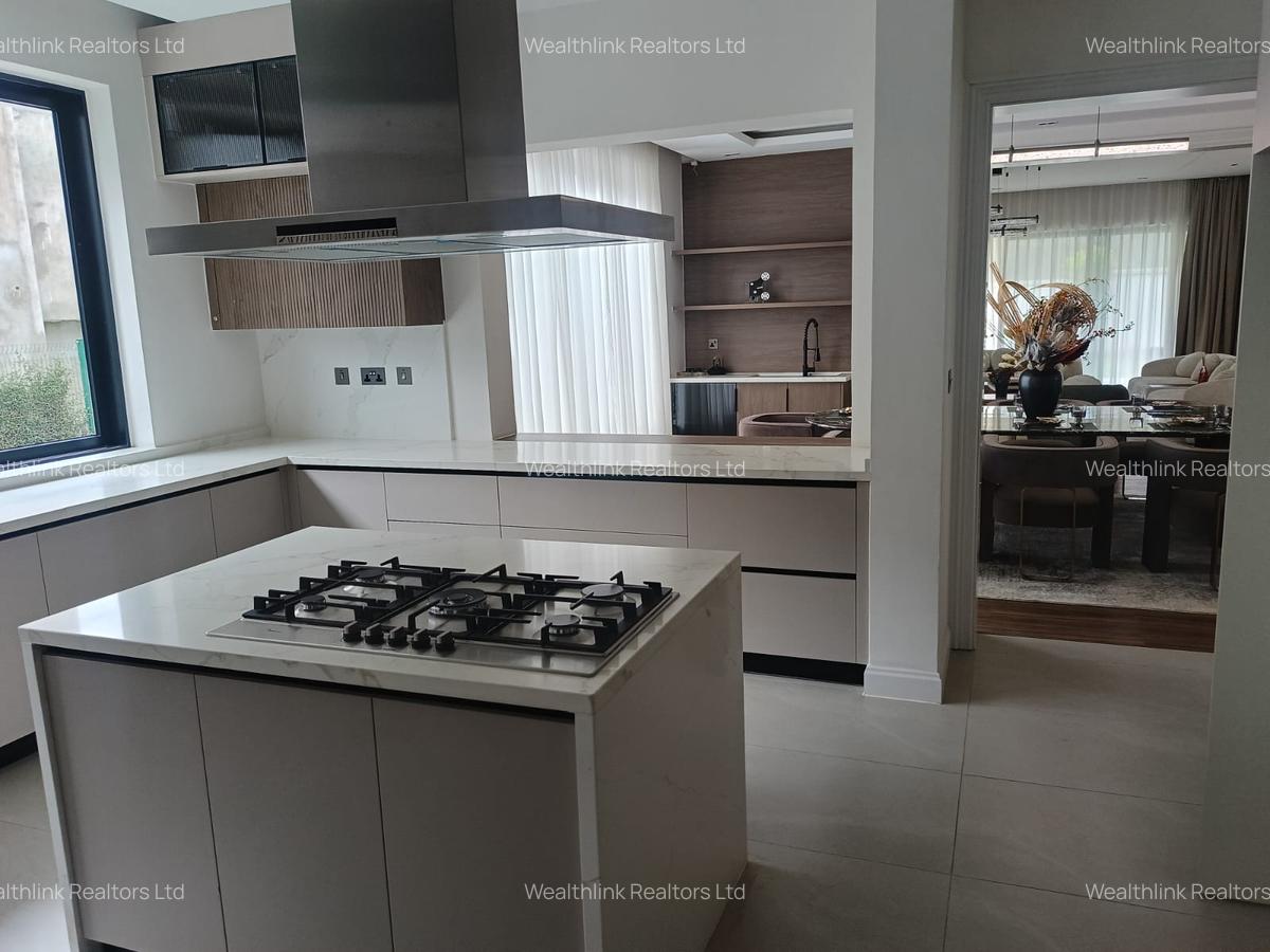 5 Bed Townhouse with En Suite at Runda - 8