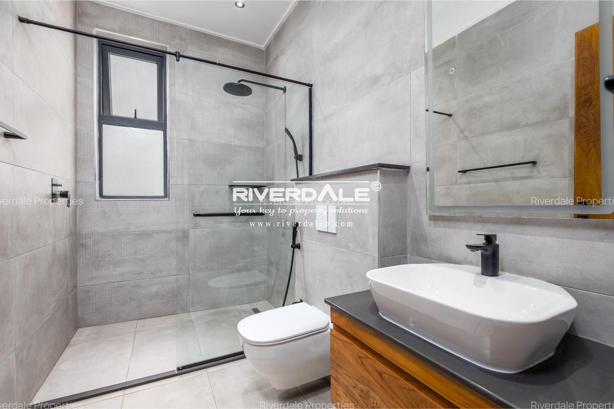 Furnished 4 Bed Apartment with En Suite in Westlands Area - 16
