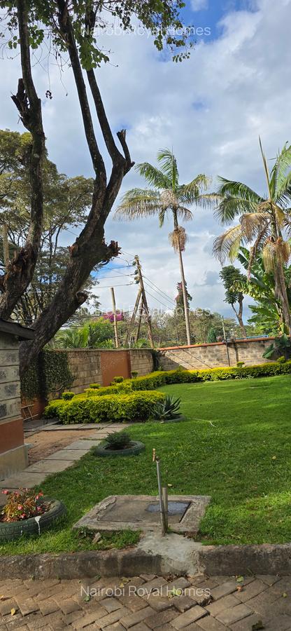 5 Bed Townhouse with En Suite at Lavington Green - 5