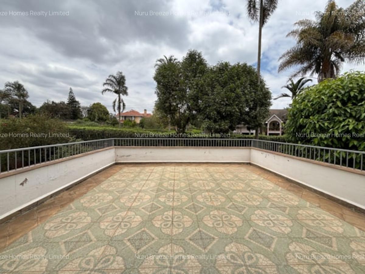 5 Bed House with En Suite in Runda - 13
