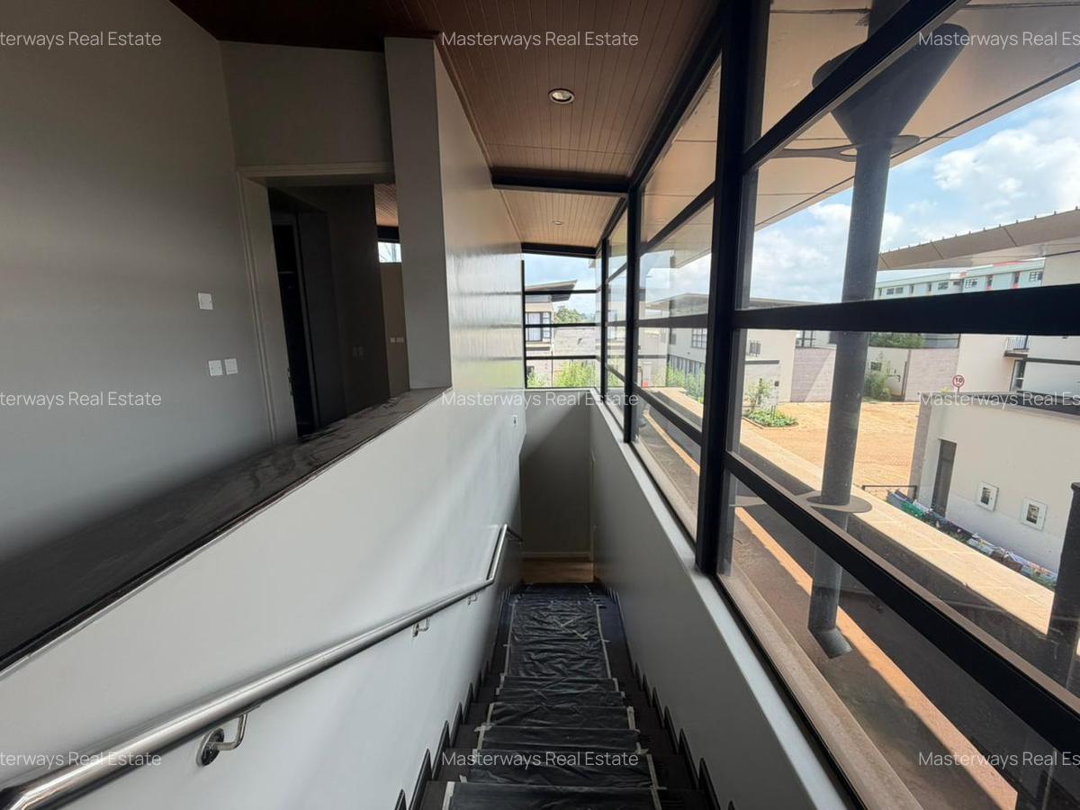 4 Bed Townhouse with En Suite in Runda - 5