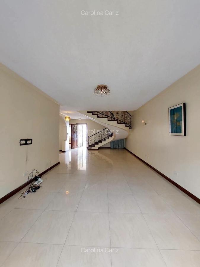 4 Bed Townhouse with En Suite at Brookside Drive - 5