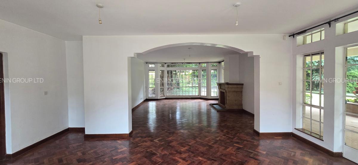 5 Bed Townhouse with En Suite at Lone Tree - 8