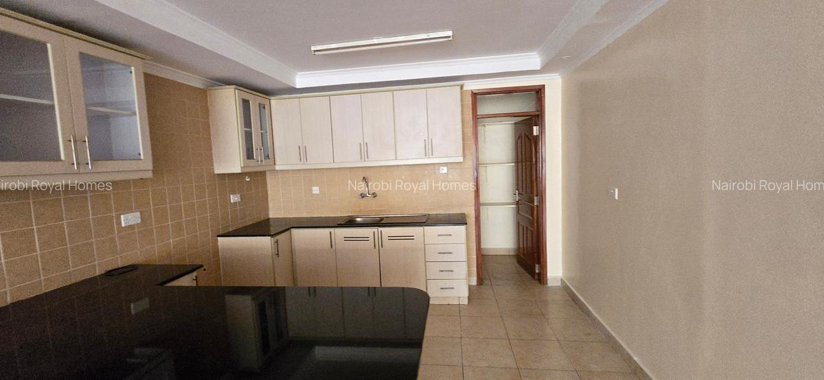 2 Bed Apartment with En Suite at Riverside Drive - 5