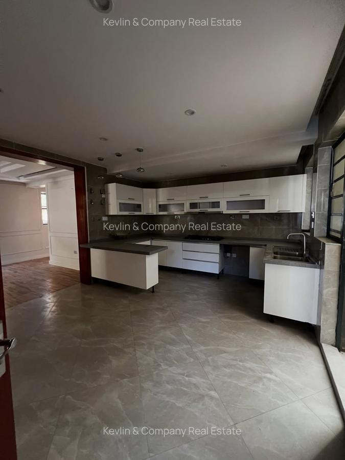 5 Bed Townhouse with En Suite in Lavington - 20