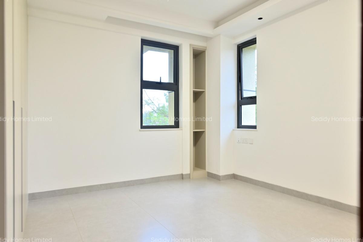 3 Bed Apartment with En Suite in Westlands Area - 12