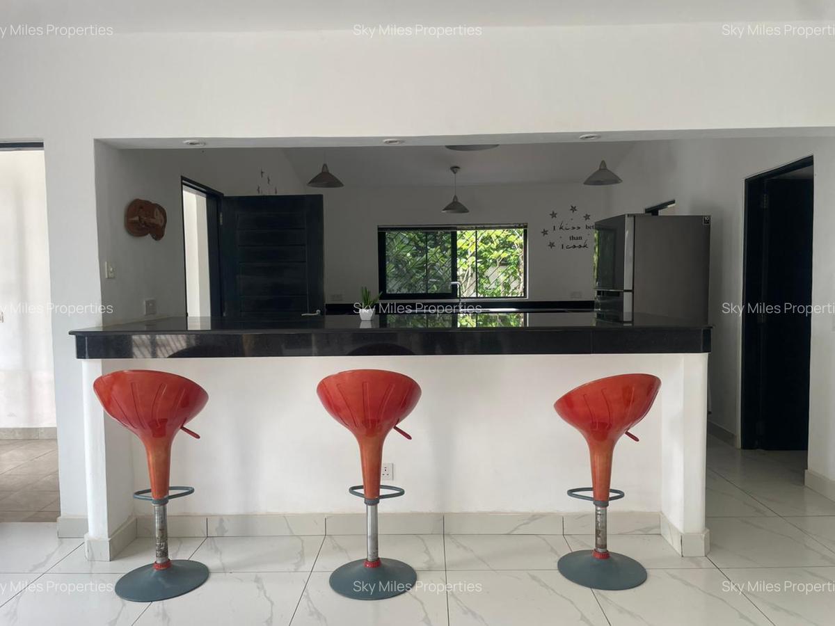 4 Bed Villa with En Suite at Watamu - 8