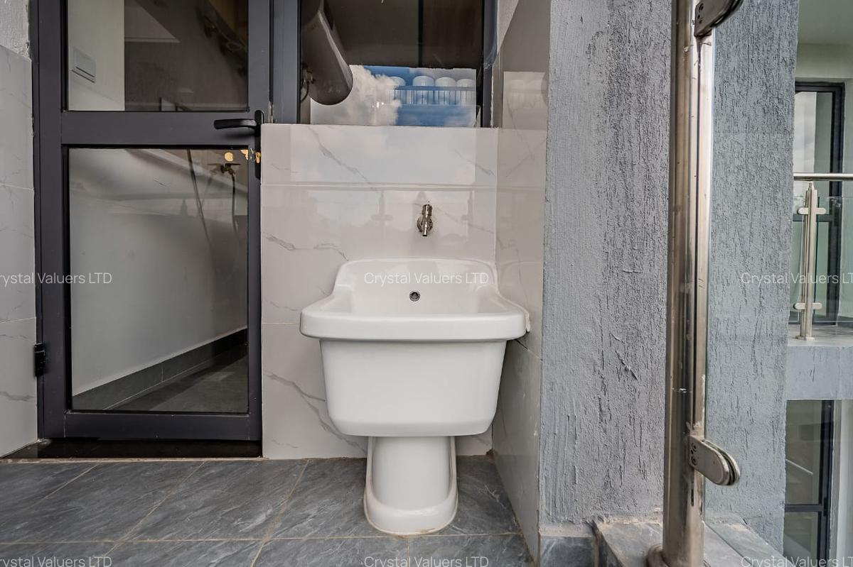 Serviced 2 Bed Apartment with Gym in Riverside - 14