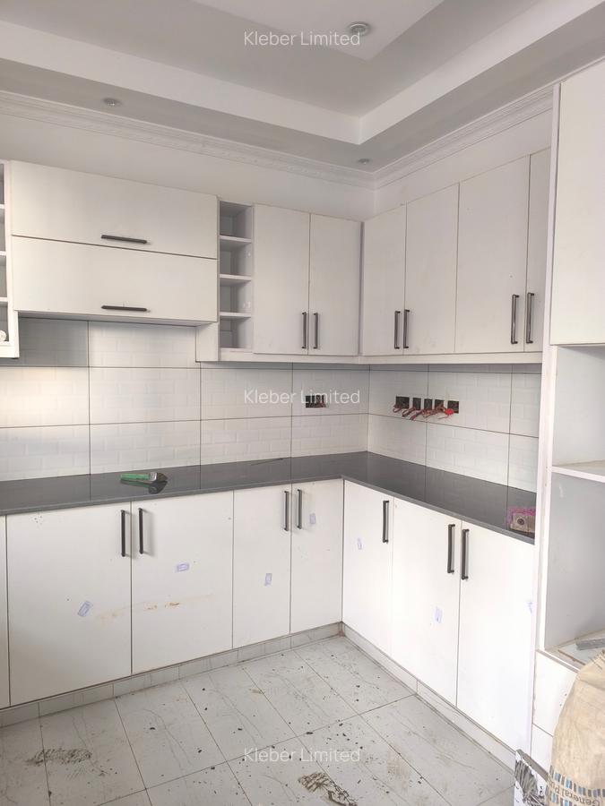 5 Bed House with En Suite in Ruiru - 2