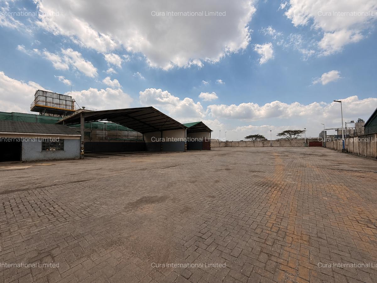 Warehouse in Industrial Area - 4