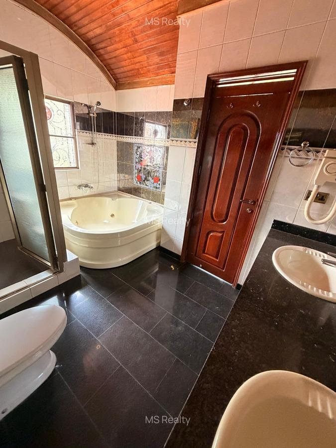 5 Bed House with En Suite in Gigiri - 13
