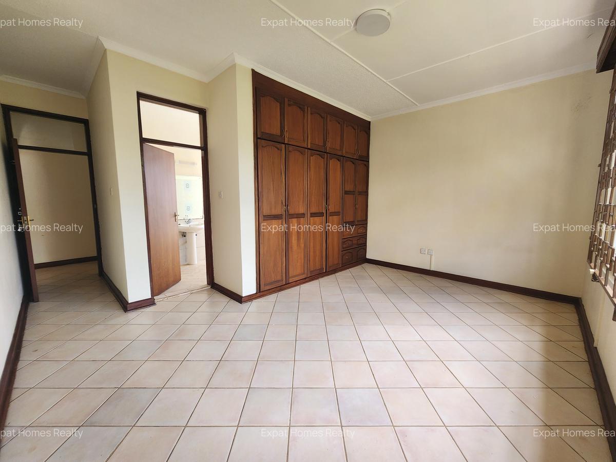 4 Bed Villa with Staff Quarters at 1 - 18