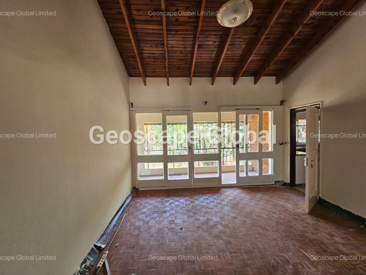 4 Bed House with En Suite in Runda - 4
