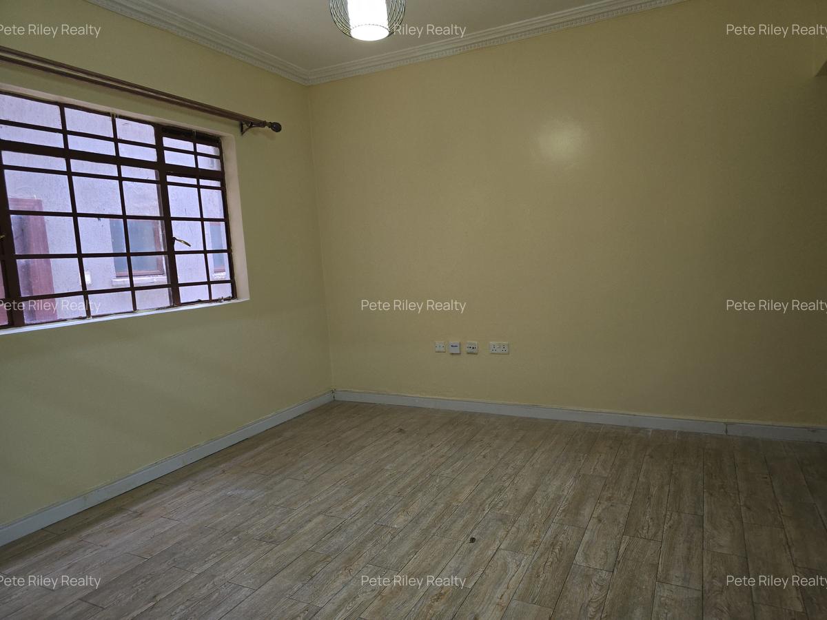 2 Bed Apartment with Swimming Pool at Ole Dume Rd - 2
