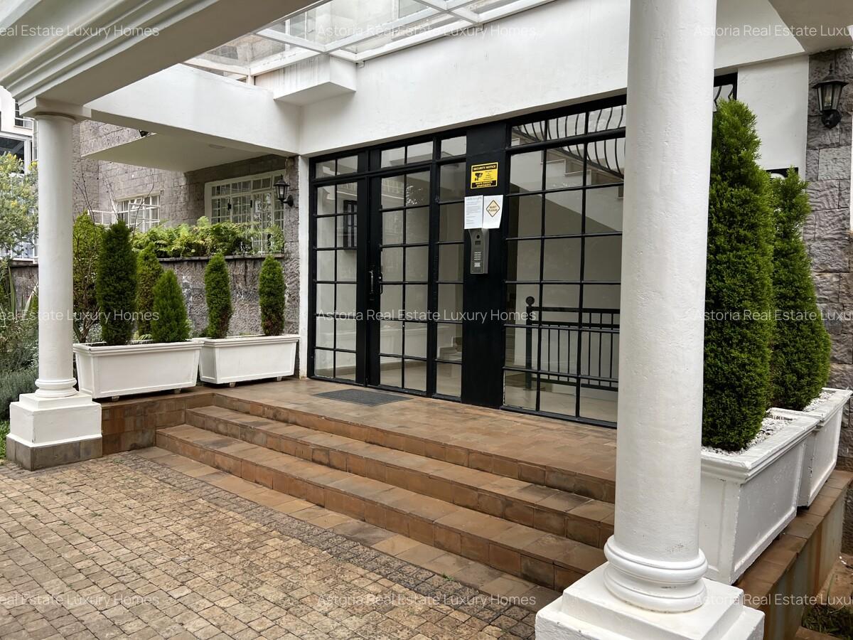 3 Bed Apartment with En Suite at 2026-438 - 1