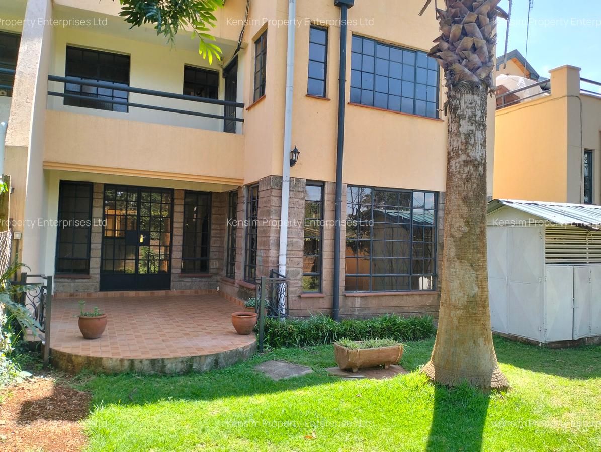 5 Bed Townhouse with En Suite in Lavington - 1