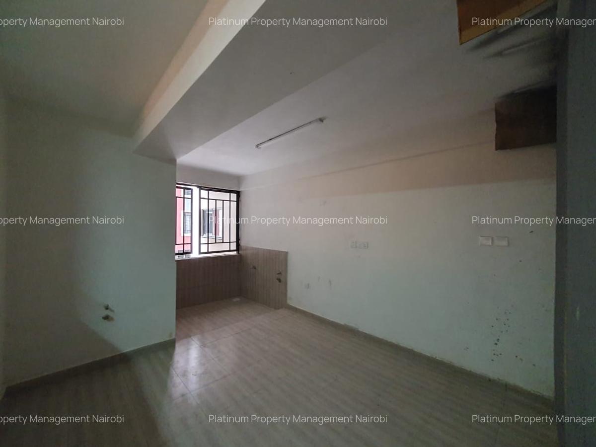 4 Bed Apartment with En Suite at Parklands - 17