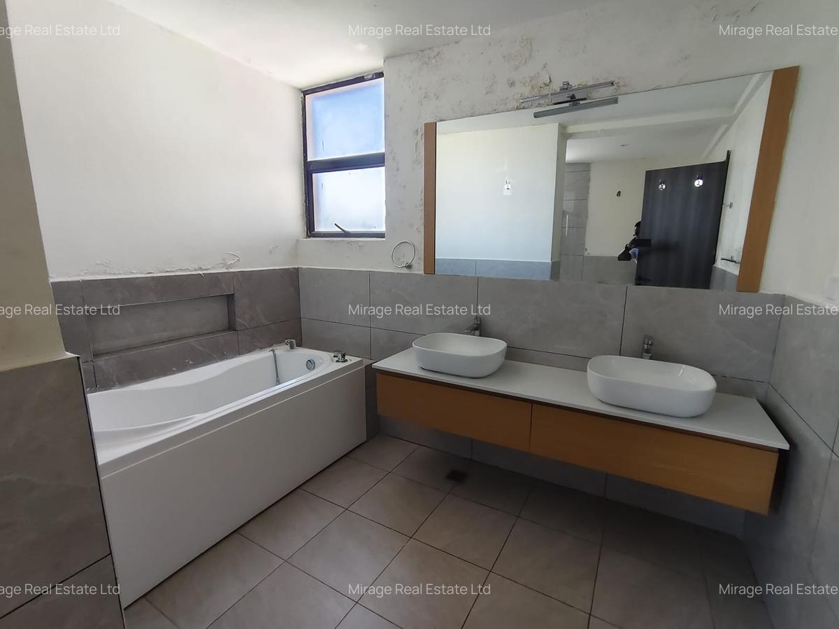 4 Bed Apartment with En Suite in Kileleshwa - 5