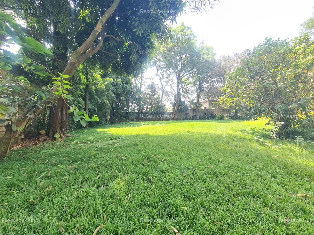 5 Bed House with En Suite at Nyari - 2