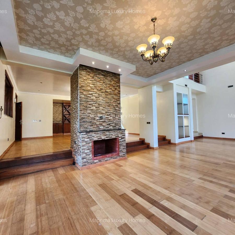 5 Bed House with En Suite at Hardy Area - 18