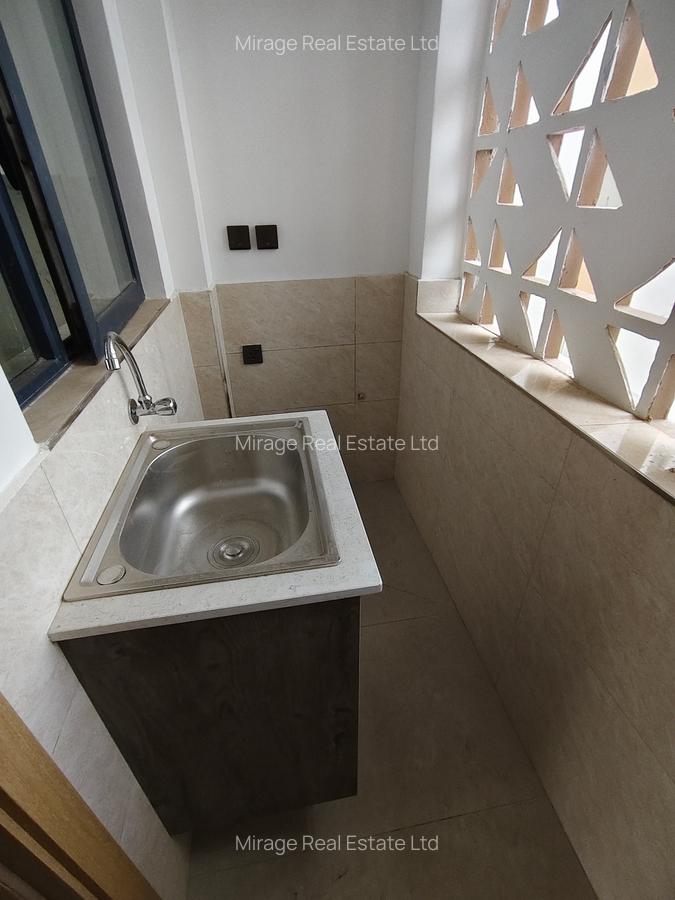 2 Bed Apartment with En Suite in Brookside - 13