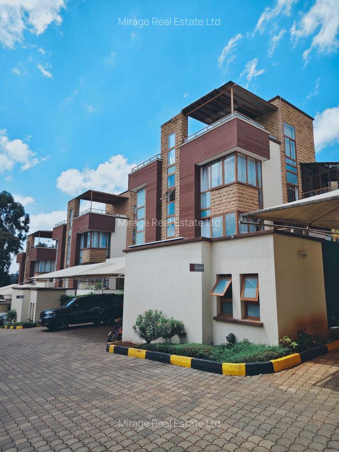 6 Bed Villa with En Suite in Lavington - 2