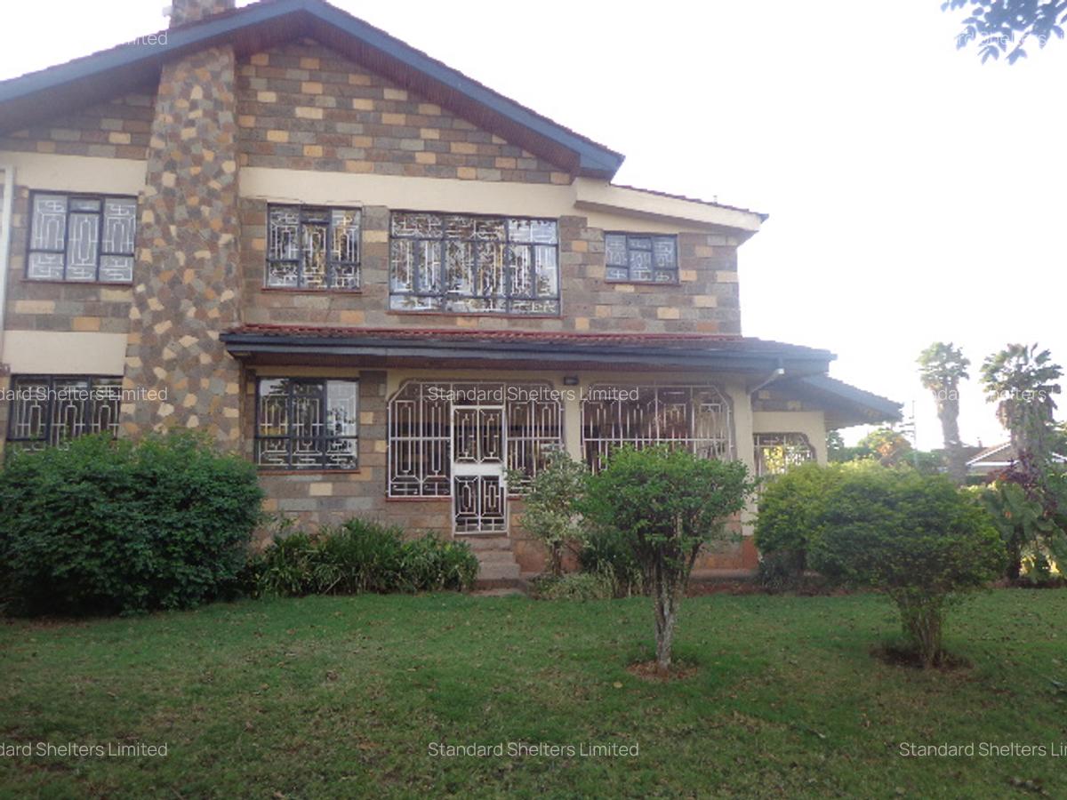 7 Bed House with En Suite in Nyari - 2