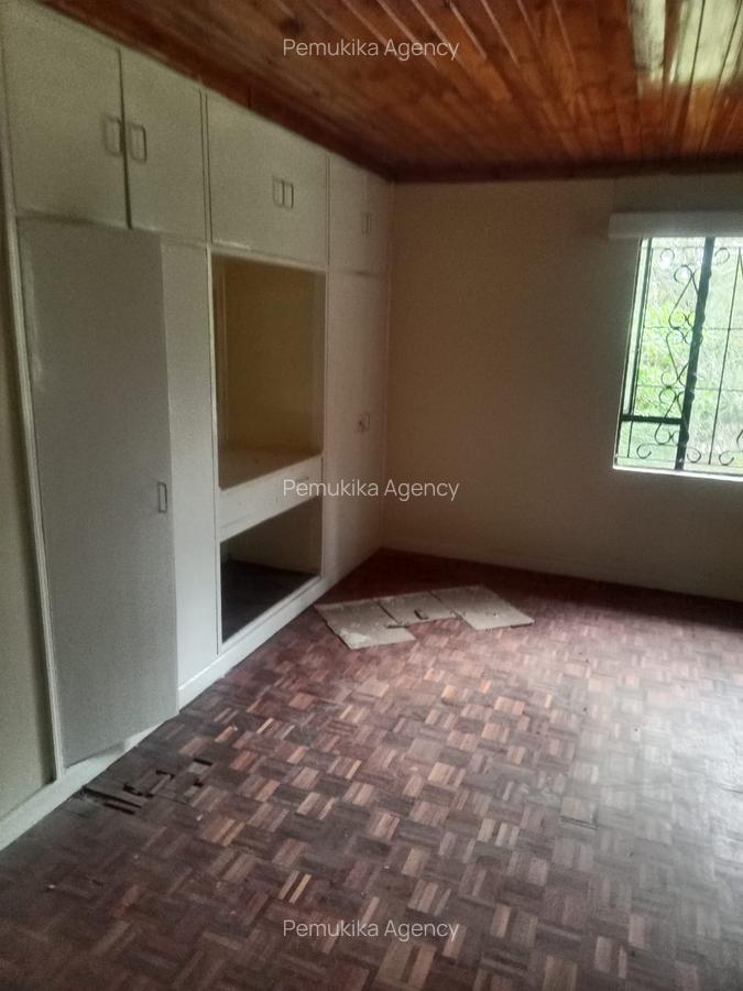 6 Bed Villa at Hardy - 10