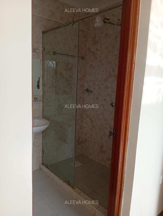2 Bed Apartment with En Suite in Westlands Area - 13