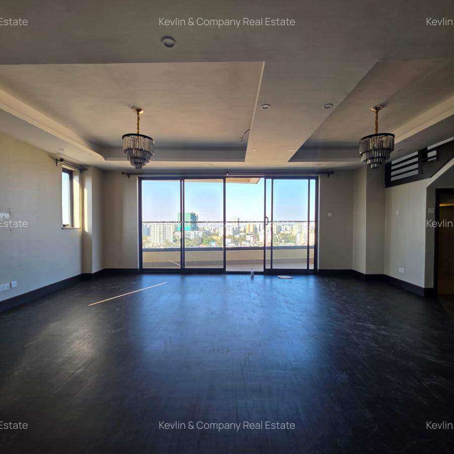 4 Bed Apartment with En Suite in Lavington - 2