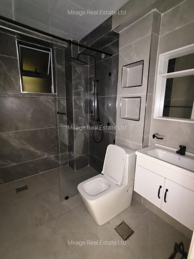5 Bed Apartment with Borehole in Parklands - 14
